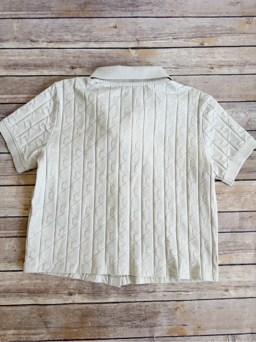Calvin Klein Jeans Women’s Short sleeve polo style button-up knit top chalk M - Picture 2 of 4